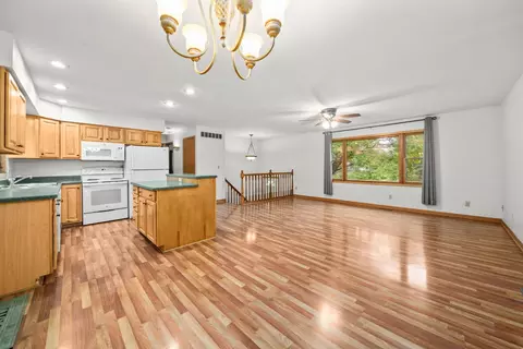 Living - 11320 2nd St, Roscoe, IL 61073 photo 4 of 5