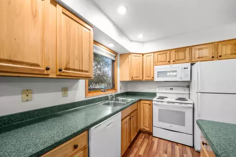 Kitchen - 11320 2nd St, Roscoe, IL 61073 photo 3 of 4