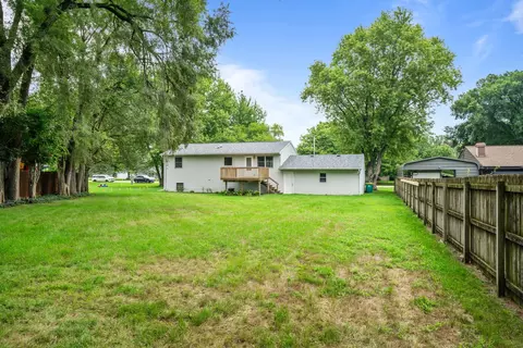 Exterior - 11320 2nd St, Roscoe, IL 61073 photo 5 of 6