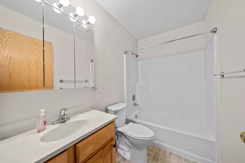 Bath - 11320 2nd St, Roscoe, IL 61073 photo 1 of 2