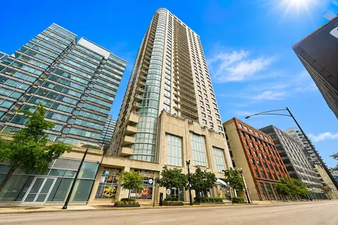 125 S Jefferson St #2409, Chicago, IL 60661