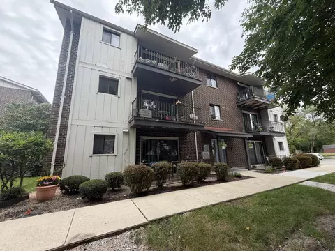 6329 175th St #2N, Tinley Park, IL 60477