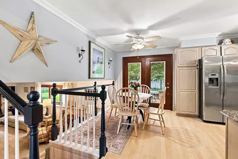 Dining - 25403 W Willow Dr, Plainfield, IL 60544 photo 2 of 2