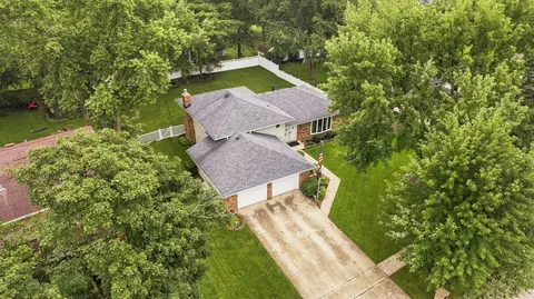 View/Area - 25403 W Willow Dr, Plainfield, IL 60544 photo 1 of 9