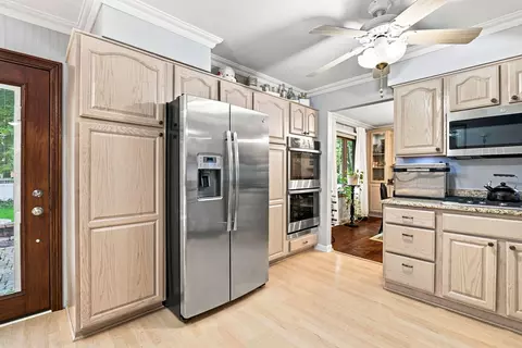 Kitchen - 25403 W Willow Dr, Plainfield, IL 60544 photo 1 of 5