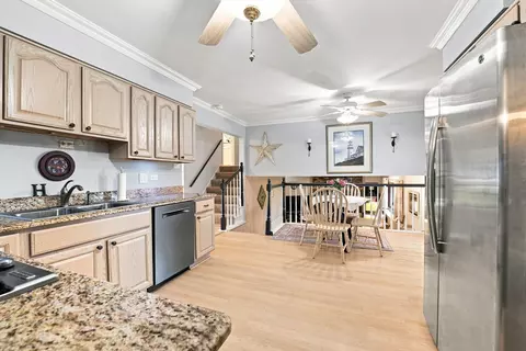 Kitchen - 25403 W Willow Dr, Plainfield, IL 60544 photo 5 of 5