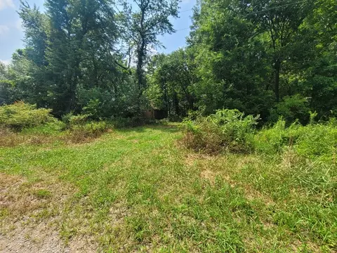 9469 County Road 1350 Rd, Mcleansboro, IL 62859