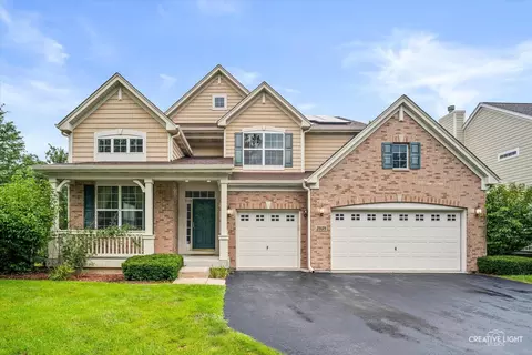 2038 Padua Dr, Elgin, IL 60123