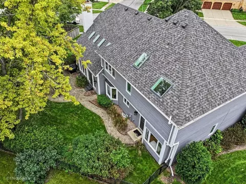 View/Area - 1772 Challenger Ct, Wheaton, IL 60189 photo 1 of 4