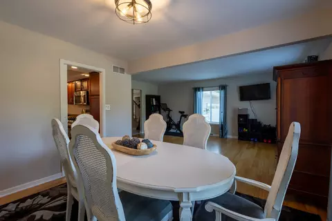 Dining - 1122 S Benson Blvd, Freeport, IL 61032 photo 1 of 4