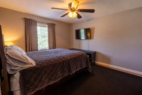 Bedroom - 1122 S Benson Blvd, Freeport, IL 61032 photo 2 of 4