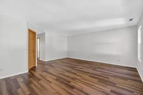 Living - 24038 W Walnut Cir #24038, Plainfield, IL 60585 photo 6 of 6