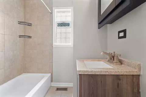 Bath - 523 E Main St, Morris, IL 60450 photo 1 of 1