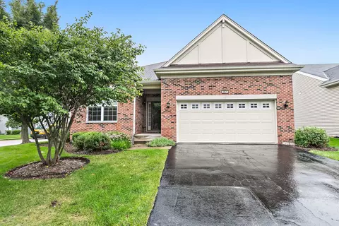 957 Laguna Ln, Pingree Grove, IL 60140