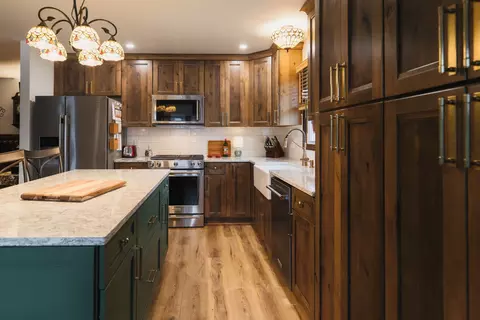 Kitchen - 2705 Debo Dr, Peru, IL 61354 photo 2 of 4