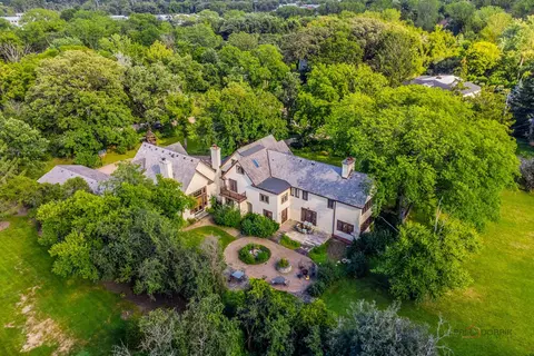 1380 Valley Rd, Bannockburn, IL 60015