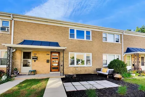 406 South Blvd #C, Evanston, IL 60202