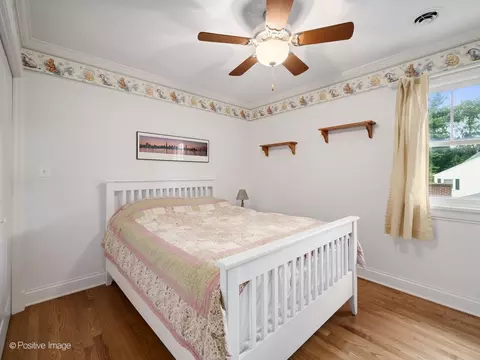 Bedroom - 217 S Summit St, Wheaton, IL 60187 photo 4 of 5