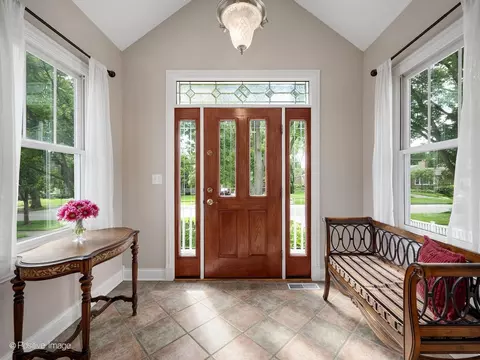 Entry Way - 217 S Summit St, Wheaton, IL 60187 photo 1 of 1