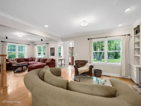 Living - 217 S Summit St, Wheaton, IL 60187 photo 2 of 4