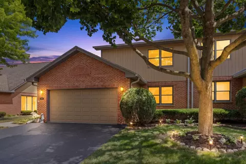 207 Ashley Way, Bloomingdale, IL 60108
