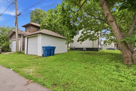 Exterior - 387 S Evergreen Ave, Kankakee, IL 60901 photo 4 of 6