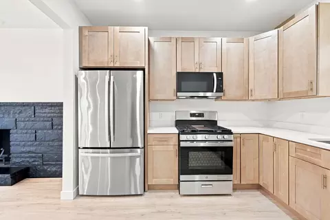 Kitchen - 387 S Evergreen Ave, Kankakee, IL 60901 photo 2 of 2