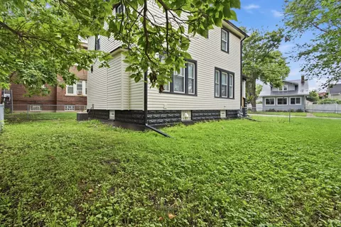 Exterior - 387 S Evergreen Ave, Kankakee, IL 60901 photo 6 of 6