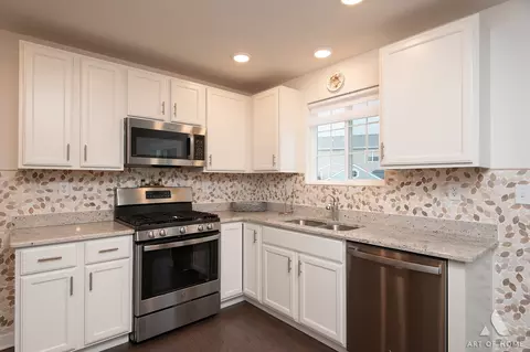 Kitchen - 1887 Locust Rd, Morris, IL 60450 photo 3 of 7