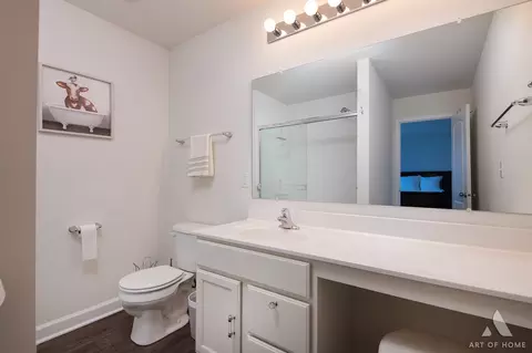 Bath - 1887 Locust Rd, Morris, IL 60450 photo 1 of 4