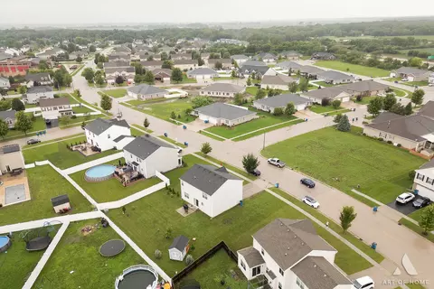 View/Area - 1887 Locust Rd, Morris, IL 60450 photo 1 of 7