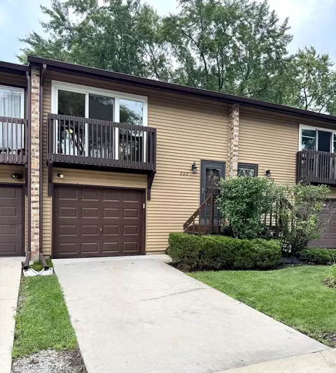 328 Ottawa Dr, Bolingbrook, IL 60440