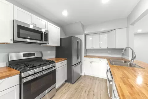 Kitchen - 1010 Symphony Dr, Aurora, IL 60504 photo 1 of 3