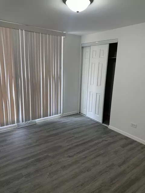 Bedroom - 16612 Oxford Dr, Markham, IL 60428 photo 2 of 5
