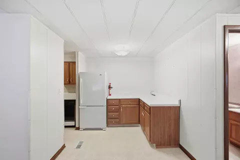 301 Shay Ct, Wheeling, IL 60090 photo 5