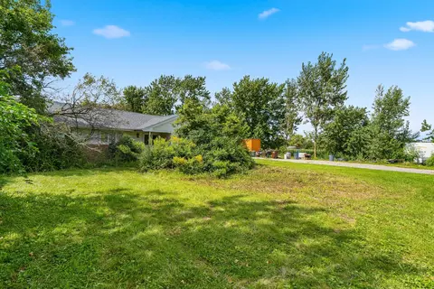 Exterior - 30640 S Ashland Ave, Beecher, IL 60401 photo 16 of 23