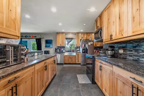 Kitchen - 30640 S Ashland Ave, Beecher, IL 60401 photo 1 of 7