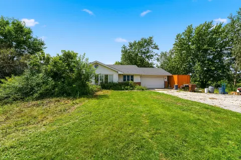 Exterior - 30640 S Ashland Ave, Beecher, IL 60401 photo 5 of 23