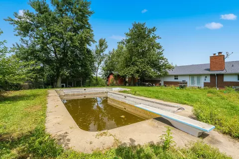 Exterior - 30640 S Ashland Ave, Beecher, IL 60401 photo 7 of 23