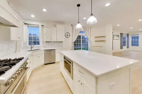 Kitchen - 25315 W Rock Dr, Plainfield, IL 60586 photo 2 of 4
