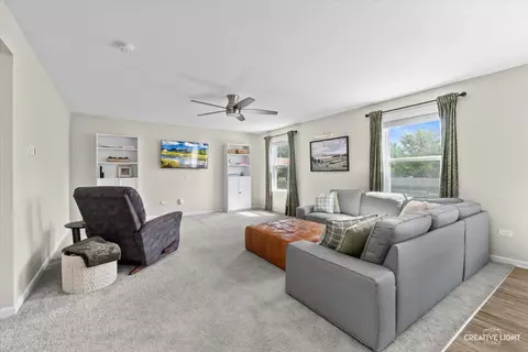 Living - 305 Cooper St, Plano, IL 60545 photo 1 of 2