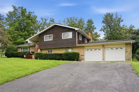 Exterior - 23853 Hazel Rd, Sterling, IL 61081 photo 3 of 7