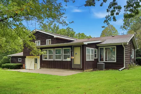 Exterior - 23853 Hazel Rd, Sterling, IL 61081 photo 5 of 7