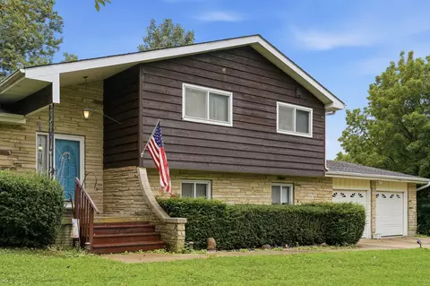 Exterior - 23853 Hazel Rd, Sterling, IL 61081 photo 2 of 7
