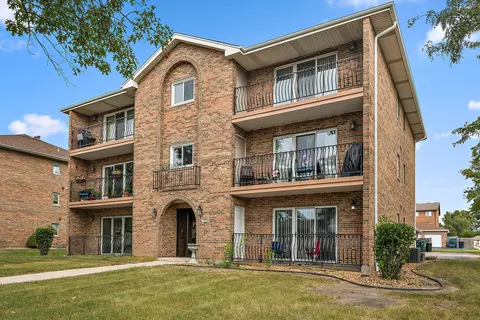 9960 W 153rd St #1W, Orland Park, IL 60462