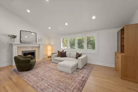 Living - 803 Pine St, Deerfield, IL 60015 photo 1 of 1