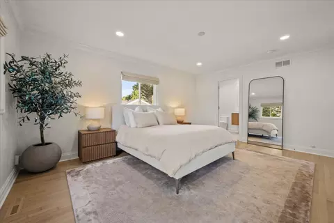 Bedroom - 803 Pine St, Deerfield, IL 60015 photo 1 of 3