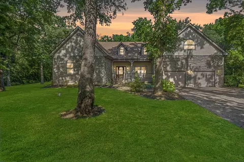 Exterior - 6008 Tomlinson Dr, Mchenry, IL 60050 photo 7 of 7