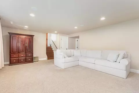 Living - 16 W751 90th St, Willowbrook, IL 60527 photo 4 of 4