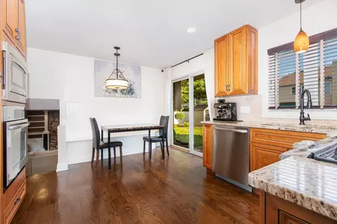 Kitchen - 16 W751 90th St, Willowbrook, IL 60527 photo 2 of 3